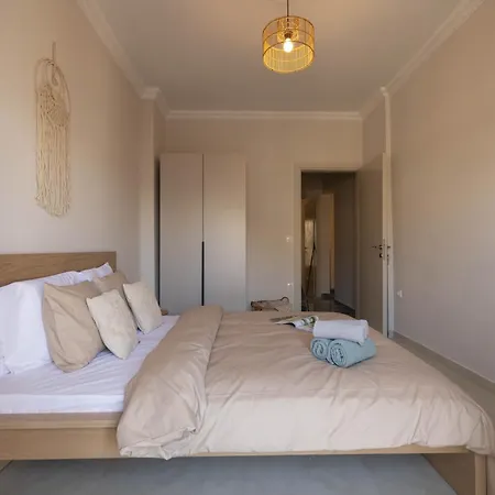 Apartamento Stylish 2br With Balcony & Work Space Tesalónica