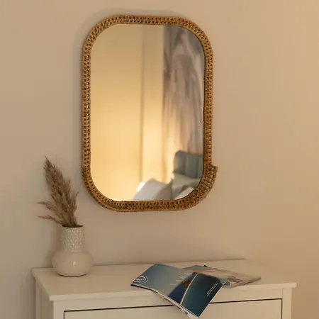 شقة Stylish 2br With Balcony & Work Space *