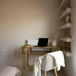 Stylish 2br With Balcony & Work Space Apartment Thessaloniki