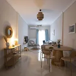 Stylish 2br With Balcony & Work Space * Thessaloniki