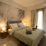 Stylish 2br With Balcony & Work Space Thessaloniki