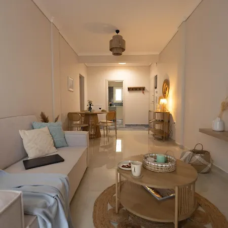 Stylish 2br With Balcony & Work Space *