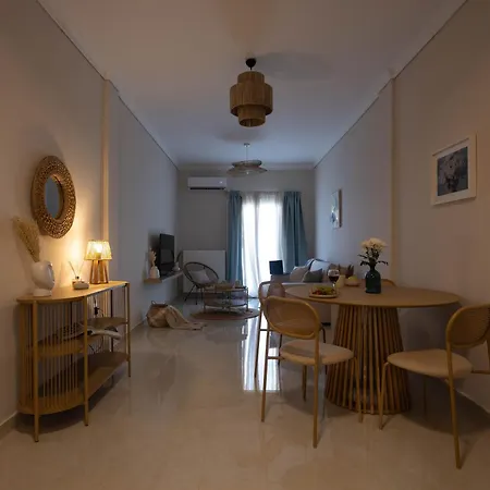 Apartament Stylish 2br With Balcony & Work Space Saloniki