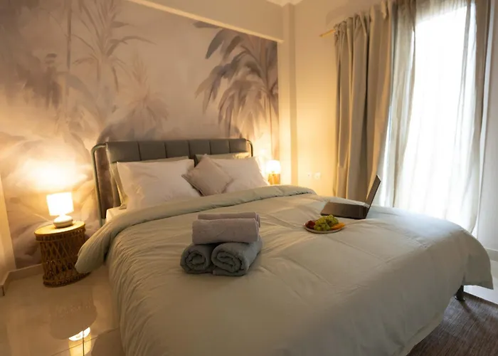 Stylish 2br With Balcony & Work Space Salonic